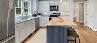 Experience coastal charm at Long Sands: a 3-bedroom York rental, perfect for family vacations!