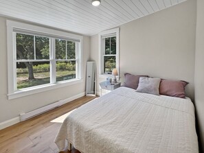 3 habitaciones, escritorio, wifi gratis y ropa de cama