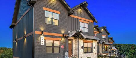 المنشأة من الخارج