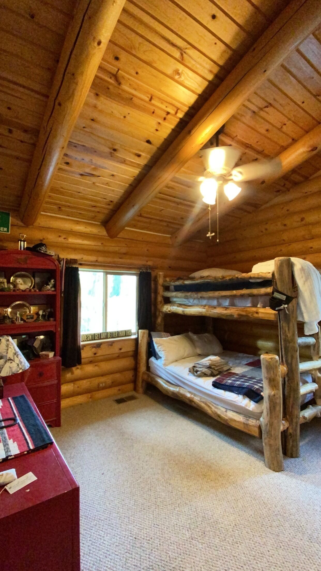 3 bedrooms, desk, iron/ironing board, WiFi