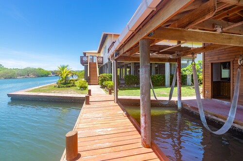 Shore Thing!  Unique and spacious 3-bedroom waterfront - Coco View