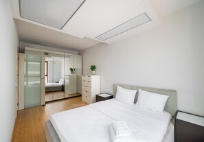 2 quartos, ferros/tábuas de passar roupa, Wi-Fi, roupa de cama