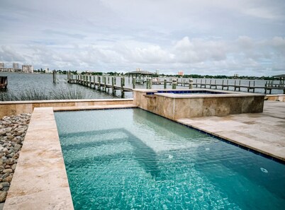 The Blue Chill - on the Intercostal Waterway, features a pool, hot tub & dock!