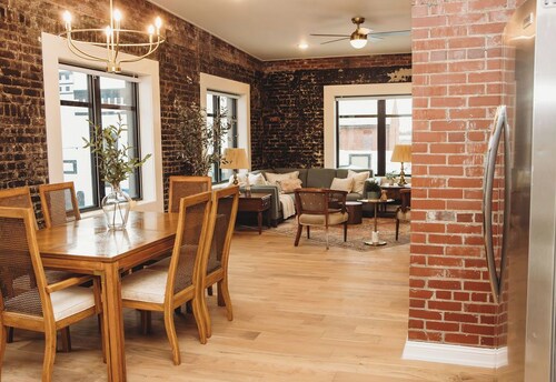 The Eleanor. 2 King bed/ 2 full bath