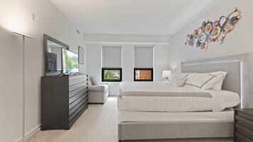 3 bedrooms, iron/ironing board, WiFi, bed sheets