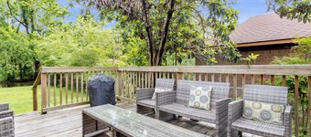 Spacious 4-bedroom house - Close to the Beach, Downtown, Jones Park, Casinos!