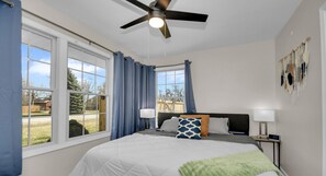 3 chambres, bureau, fer et planche à repasser, Wi-Fi gratuit