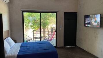 10 bedrooms, iron/ironing board, free WiFi, bed sheets