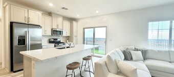 Luxurious Summerlin Townhome,BEDROOM downstairs/Loft UP with STRIP&CITY VIEWS!!!