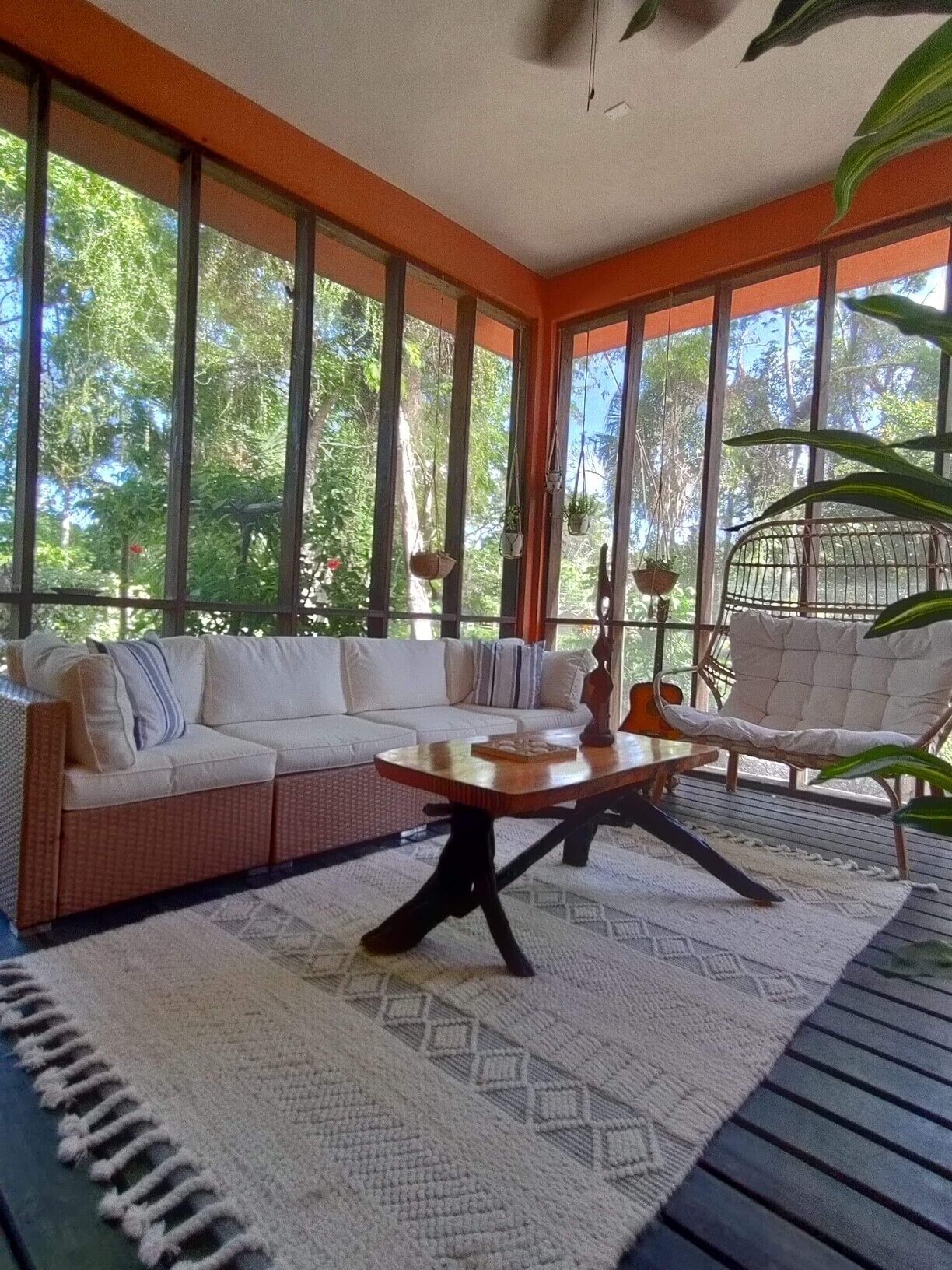 Älytelevisio, kirjoja, stereot