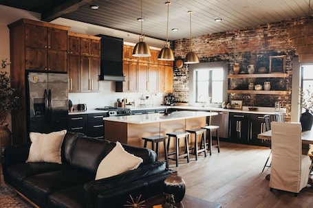 Living area. The McKinzie Penthouse! newly renovated 2-King bedroom / 2-bathroom.