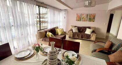 IDEAL FAMILY HOME, CLOSE TO THE AIRPORT