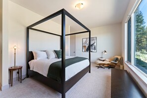 3 habitaciones, escritorio, tabla de planchar con plancha y wifi gratis 