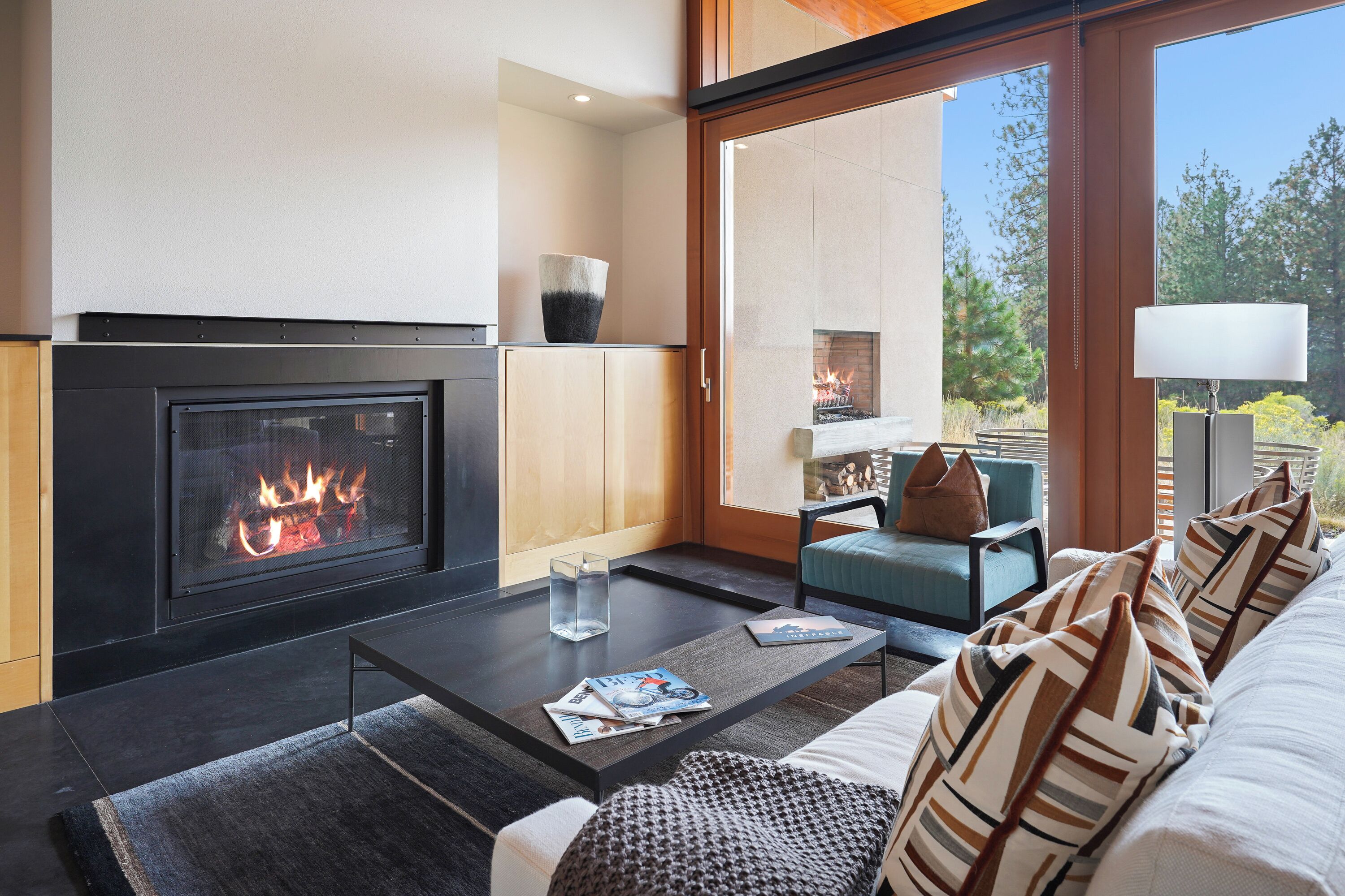 Smart TV, fireplace, offices