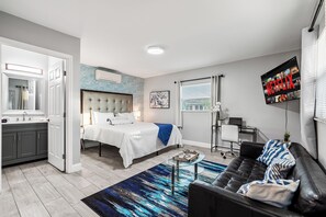 4 slaapkamers, een bureau, een strijkplank/strijkijzer, gratis wifi