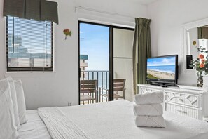 2 bedrooms, free WiFi, bed sheets - Beautifully Renovated 2 Bedroom Condo- Stunning Views- Palace 1108 (Myrtle Beach)