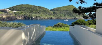 Silveira Bay Lounge Retreat