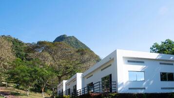 Cabane Familiale, vue jardin | 1 chambre, minibar, Wi-Fi gratuit, draps fournis