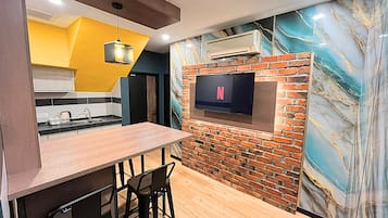 Family Studio | Living area