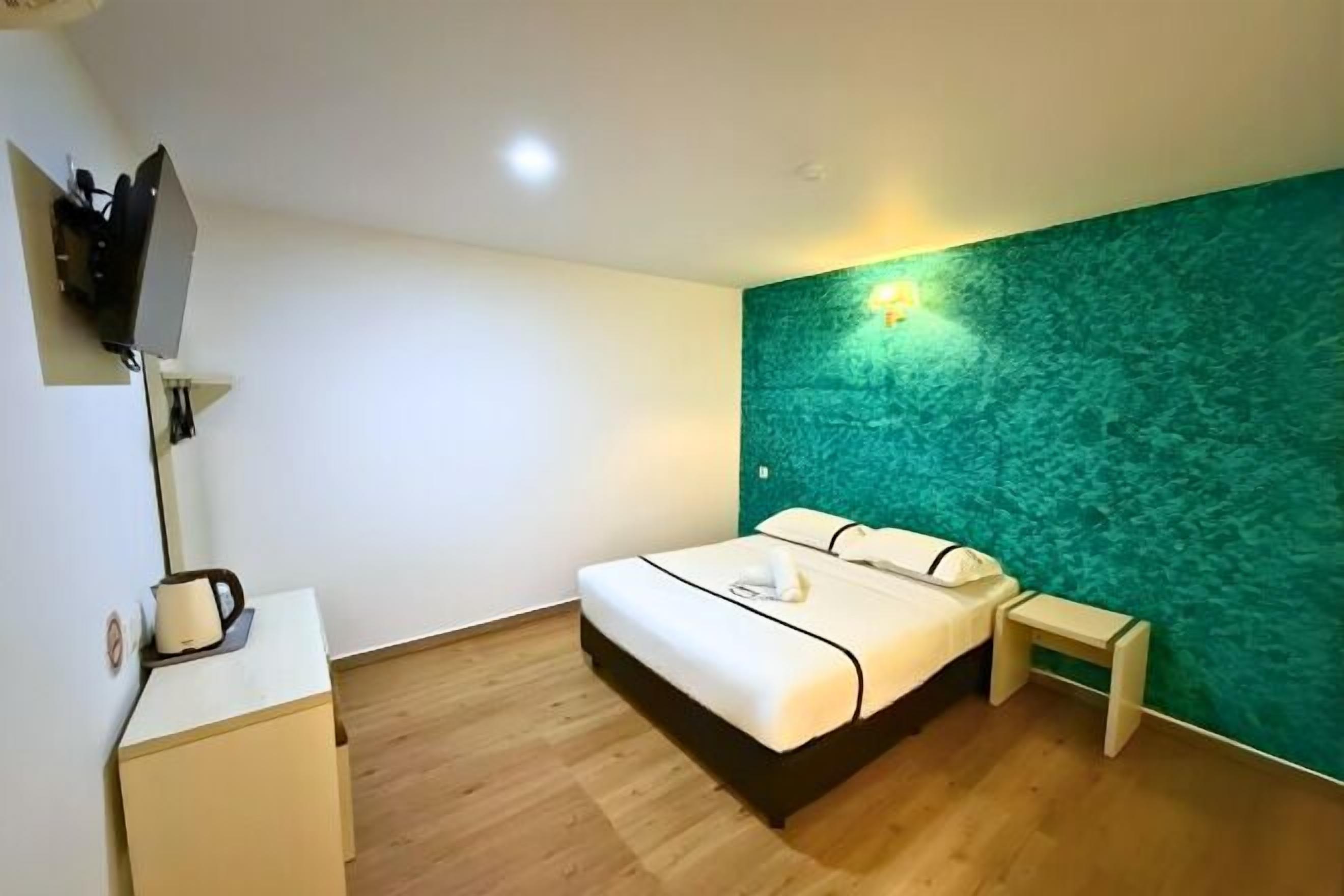 Desk, iron/ironing board, free WiFi