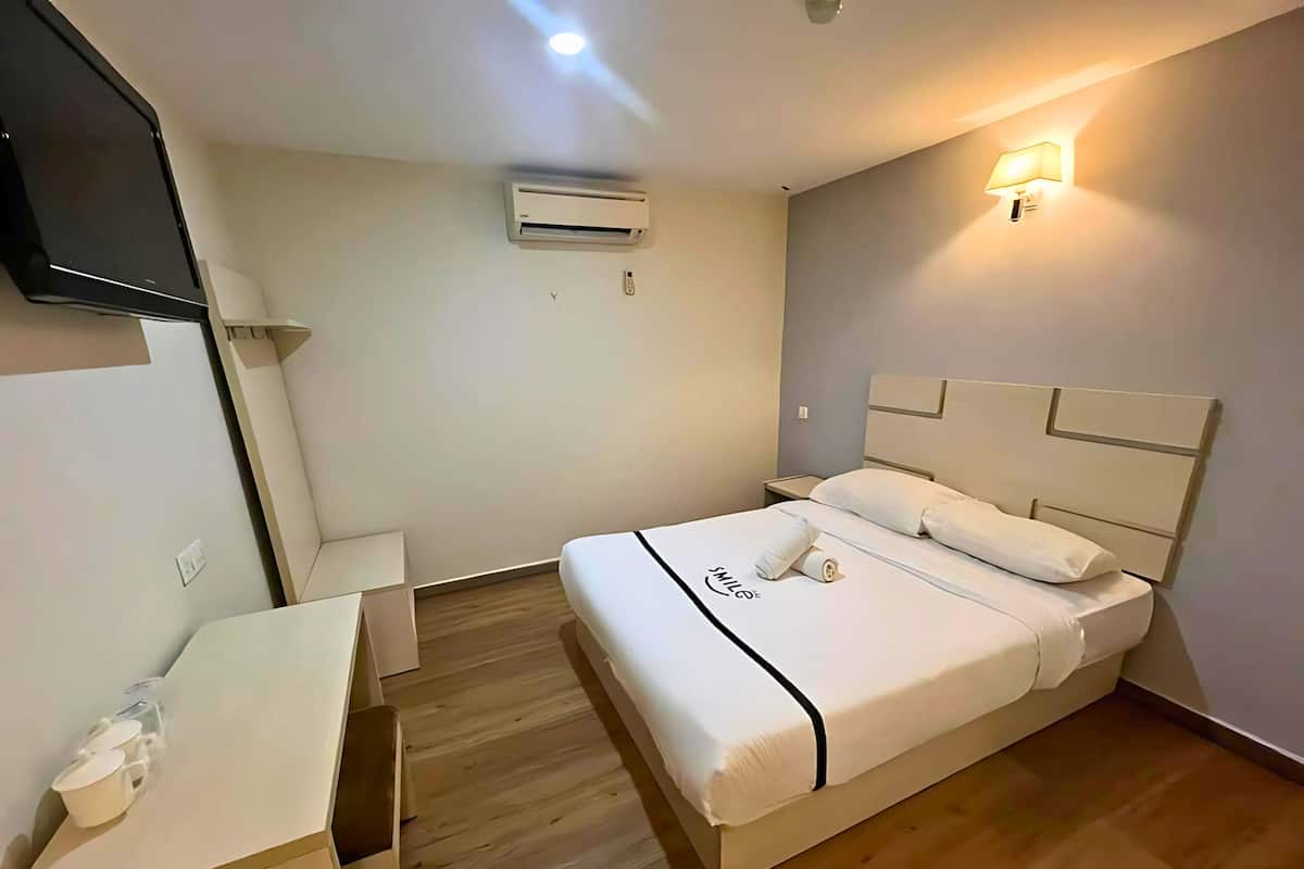 Habitación doble | Escritorio, tabla de planchar con plancha y wifi gratis