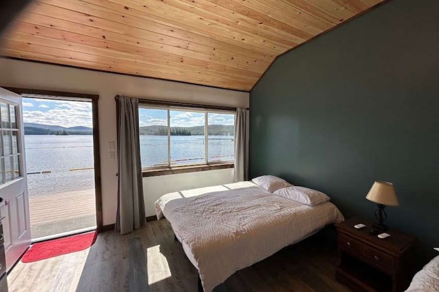 4th Lake Front Beachside Motel Room At Eagle Bay Village - Adirondack Mountains