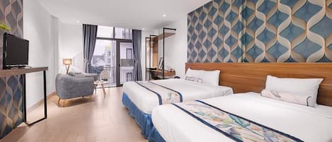 Comfort Studio, City View | In-room safe, desk, laptop workspace, blackout curtains