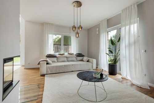 Holiday Home 'Luxurious Family House' with Terrace and Wi-Fi