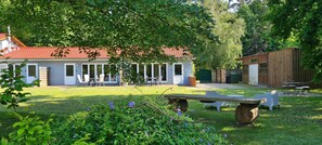 تناول الطعام بالخارج