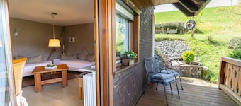Appartement de vacances 'Wohnung Winterberg' avec vue sur la montagne, terrasse privée et Wi-Fi
