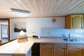 Refrigerador, horno, parrilla de estufa y lavavajillas 