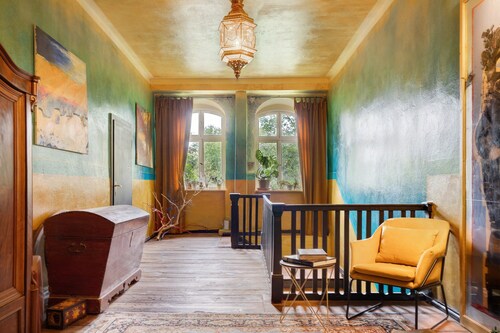 Holiday Apartment 'Wohnen Im Alten Rittergut' with Private Terrace, Private Garden and Wi-Fi