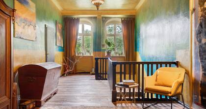 Holiday Apartment 'Wohnen Im Alten Rittergut' with Private Terrace, Private Garden and Wi-Fi