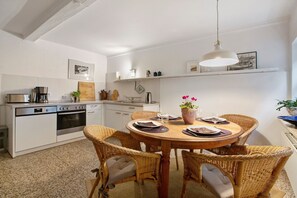 Kühlschrank, Ofen, Herdplatte, Geschirrspüler