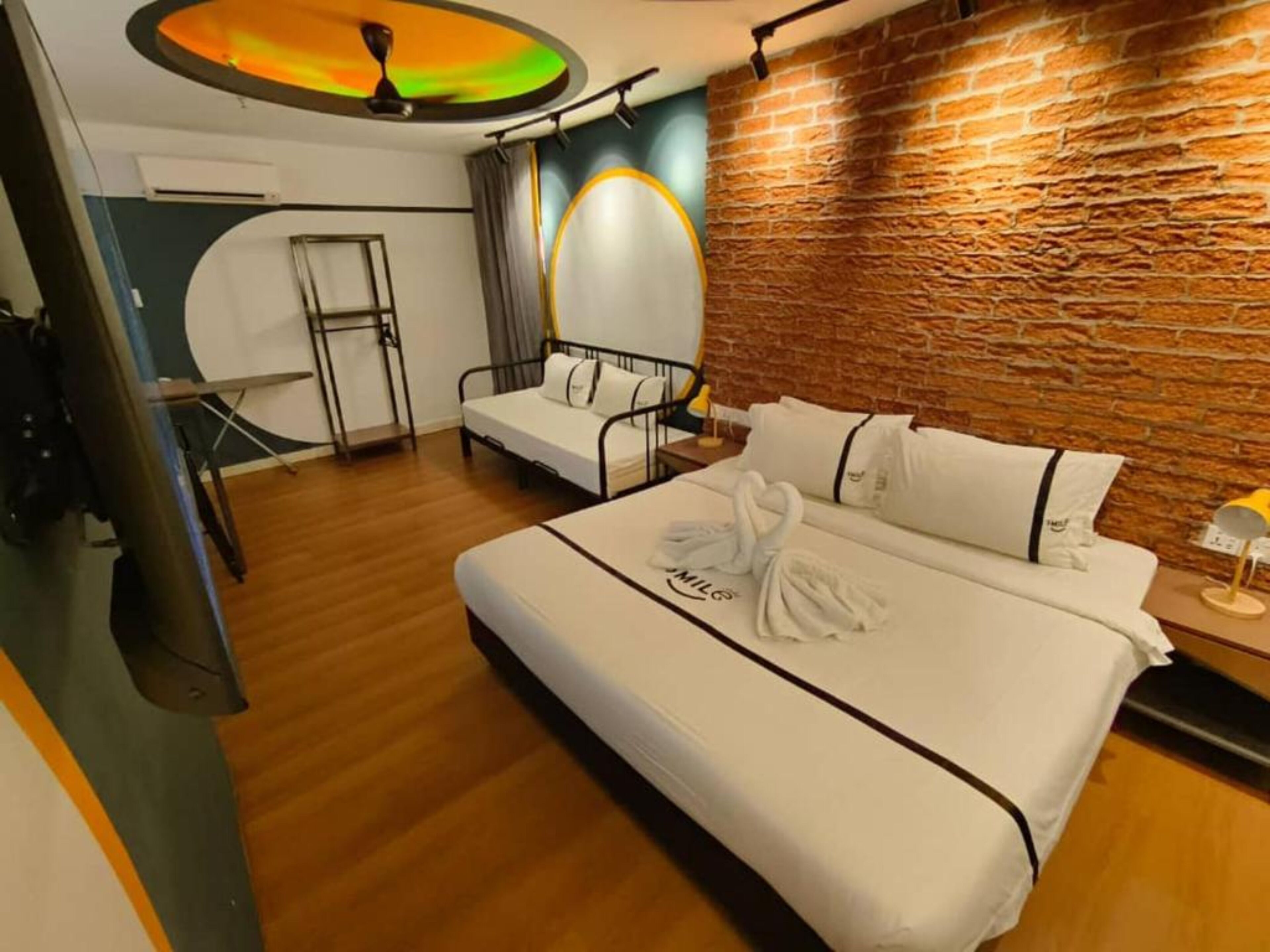 Studio | In-room safe, desk, iron/ironing board, free WiFi