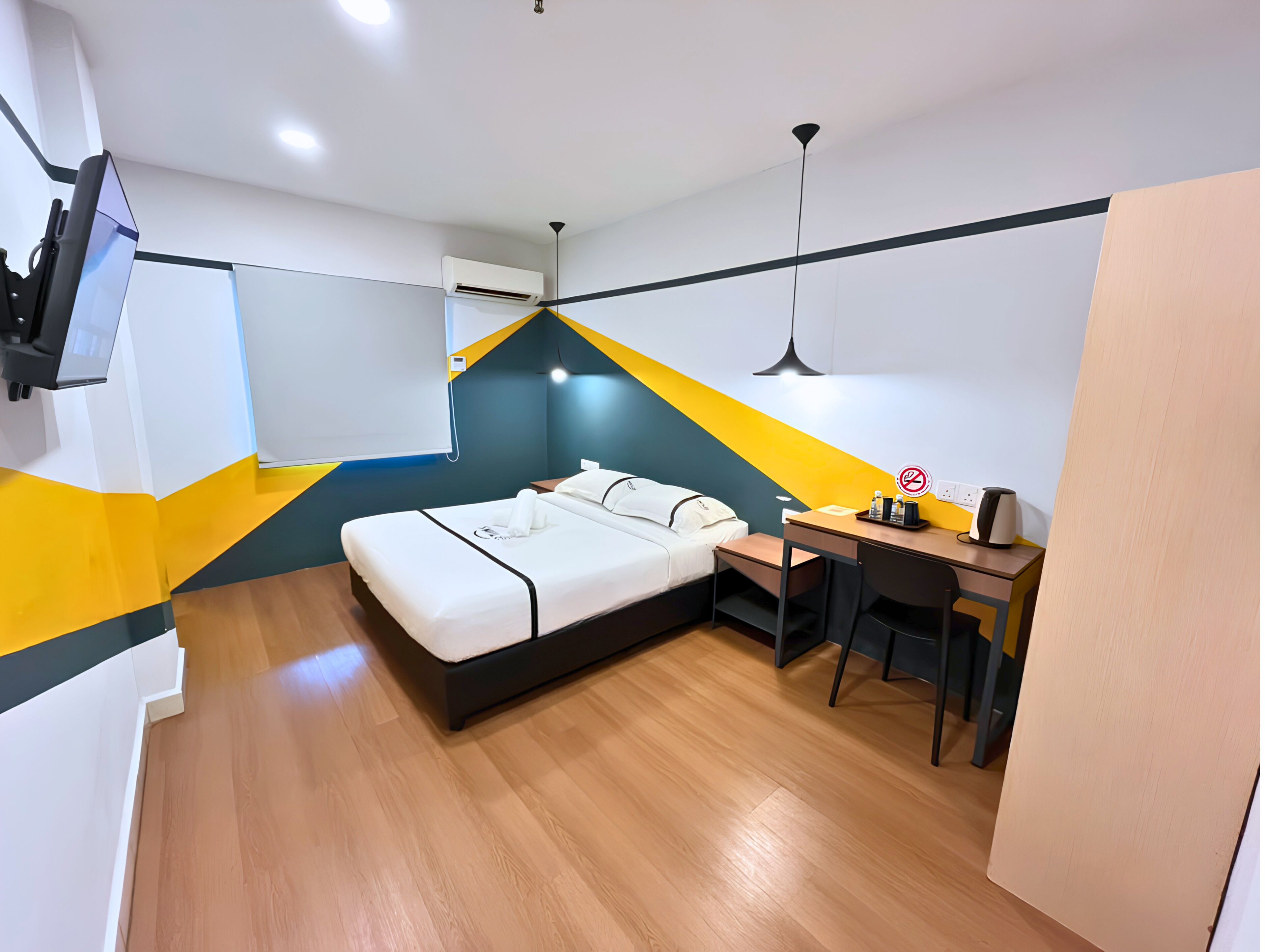 Phòng Deluxe | Két bảo mật tại phòng, bàn, bàn ủi/dụng cụ ủi quần áo 