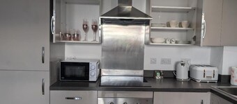 Rugby - Apartment - Sleeps 4 - Parking