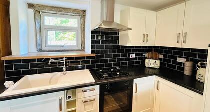 Cozy cottage in Mytholmroyd nr Hebden Bridge