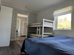 1 bedroom, iron/ironing board, WiFi