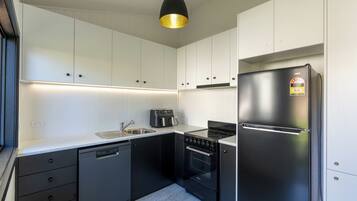 Fridge, microwave, oven, stovetop