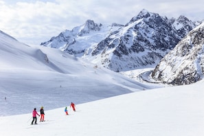 Valle de Aosta en invierno - Alpes en Courmayeur