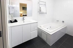 Bathroom - One Bedroom Spa Apartment (Cardiff)
