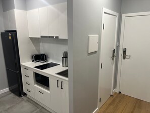 Microwave, oven, dishwasher