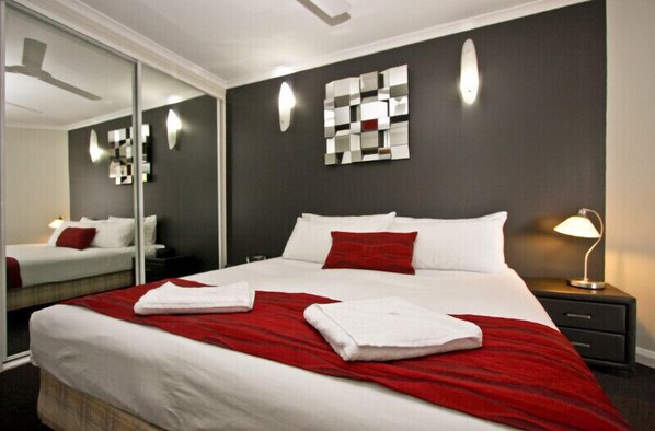 2 habitaciones, tabla de planchar con plancha y wifi gratis 