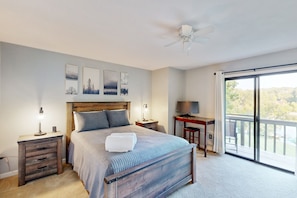 2 bedrooms, iron/ironing board, Internet, bed sheets