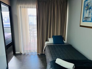 1 bedroom, iron/ironing board, free WiFi, bed sheets - Two Bedroom Interconnect (Hamilton)
