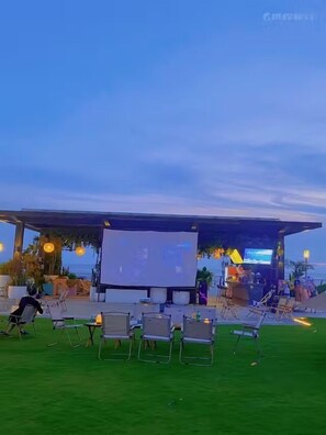 Outdoor banquet area - home at beach (Beihai)