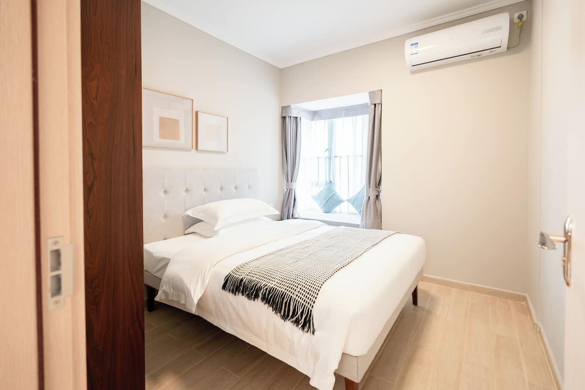 Blackout curtains, iron/ironing board, free WiFi
