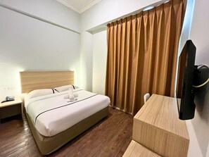 Deluxe Room | Desk, iron/ironing board, free WiFi - Sky Hotel Chow Kit PWTC (Kuala Lumpur)