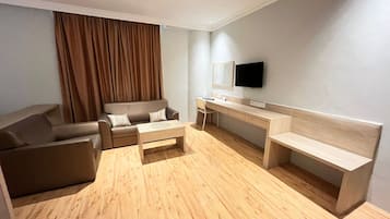 Studio | Living area